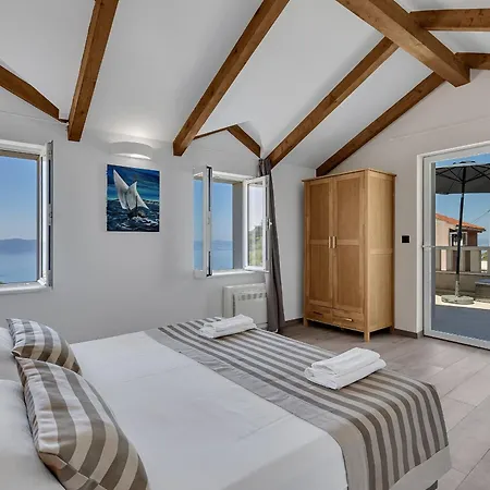 Schoenes Steinhaus Toni Mit Pool Сasa de vacaciones
