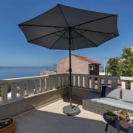 Schoenes Steinhaus Toni Mit Pool Сasa de vacaciones