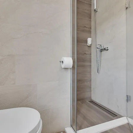 Schoenes Steinhaus Toni Mit Pool Сasa de vacaciones Tučepi