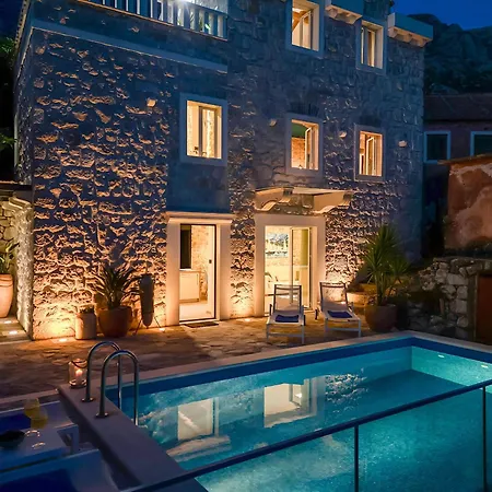 Schoenes Steinhaus Toni Mit Pool Сasa de vacaciones